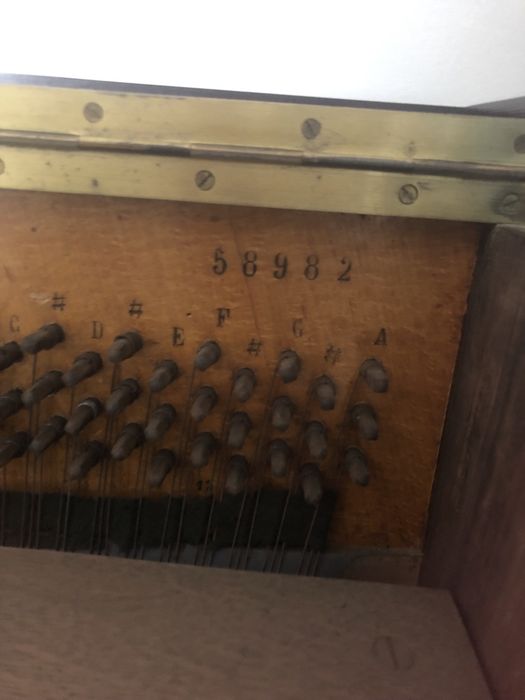 Piano antigo PLEYEL