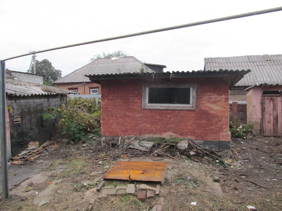 Продам будинок з газовим опаленням по вул. Нижче Польова ( 14 район )