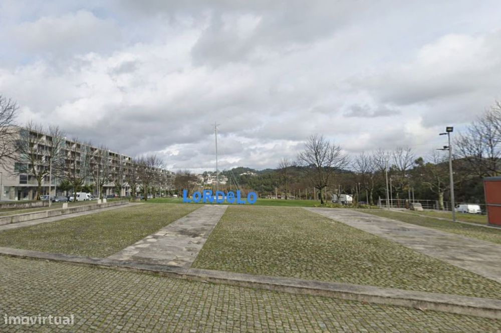 ARRENDAMENTO - Loja de Cabeleireiro Equipada - Lordelo