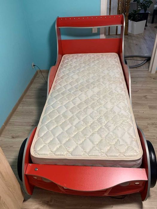 дитяче ліжко автомобіль