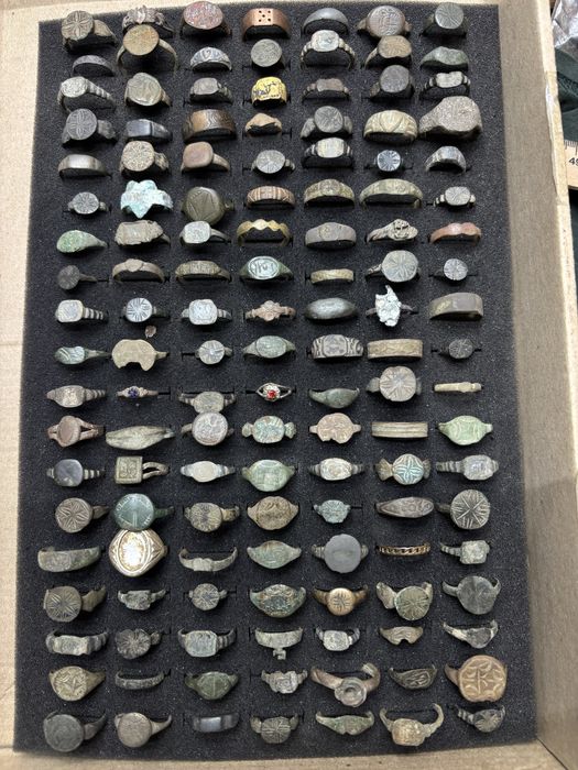 Продам колекцию перстней