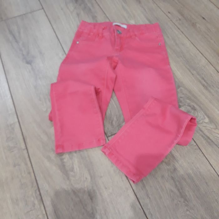 Spodnie jeansy rurki 128