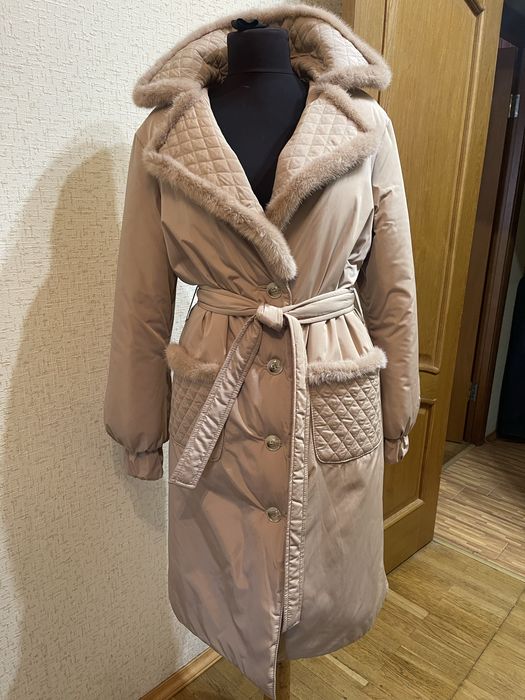 Пальто утеплене з норкою