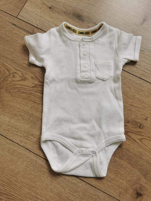 Prążkowane body niemowlęce