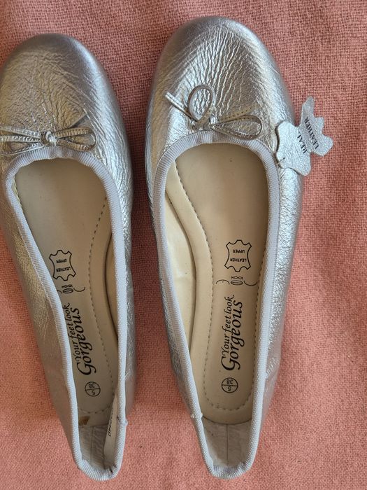 Nowe skórzane balerinki rozmiar 38