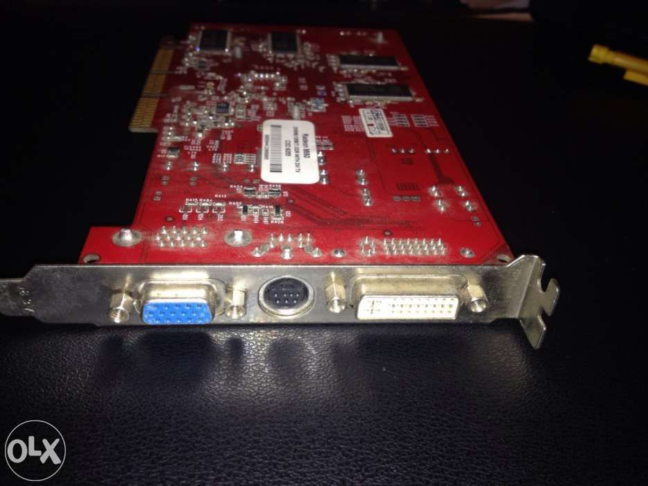 Placa gráfica ATI Radeon 9550 com DVI64729616006659122