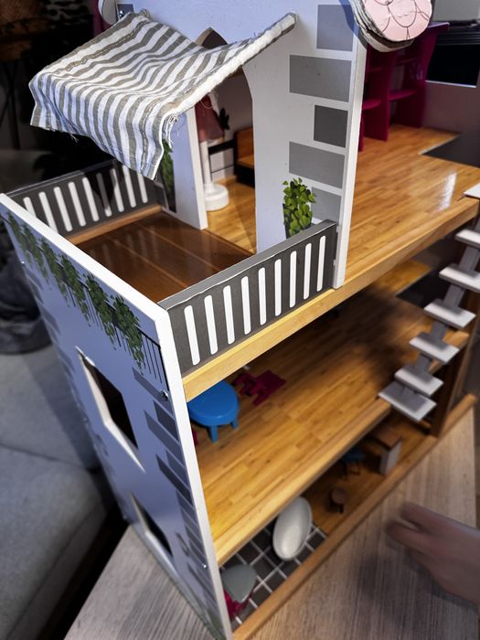 Domem dla lalke duzy