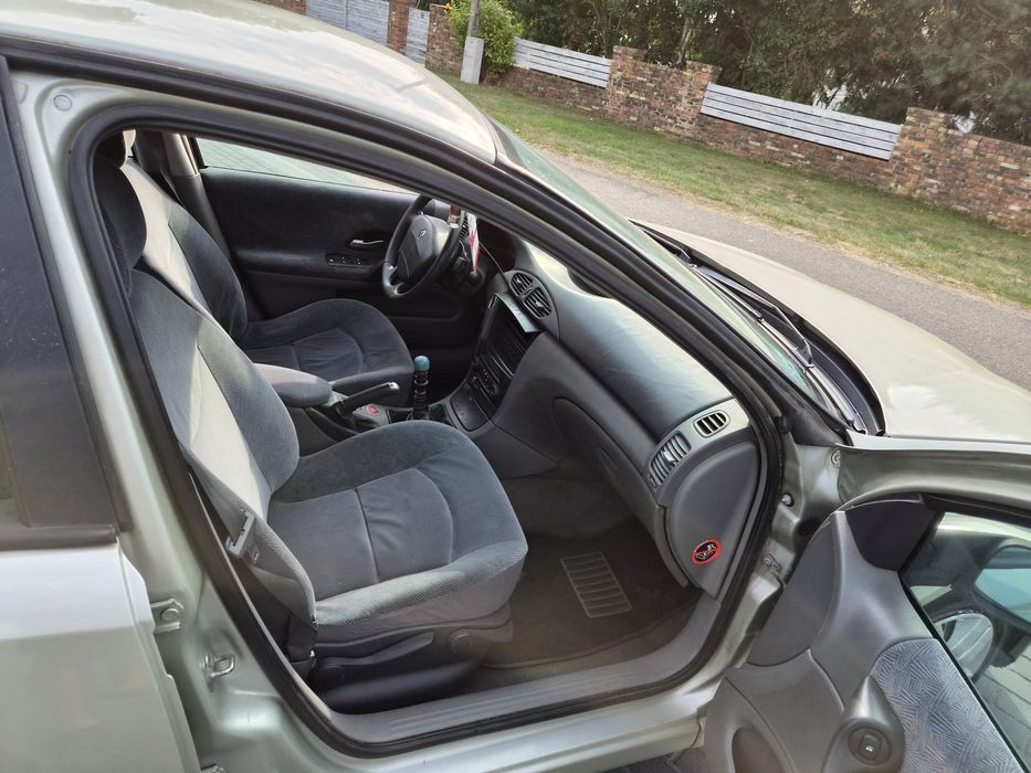 Renault LAGUNA 2002 1,9 dci sedan