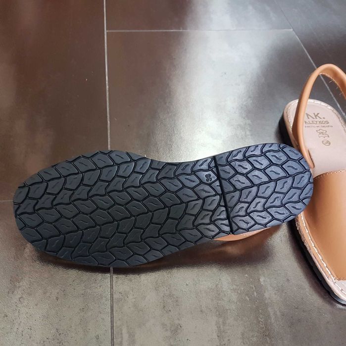 Sandałki skórzane Aley Kos R.38 nowe