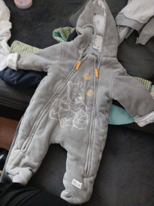 Kombinezon dla dziecka z kapturem 62