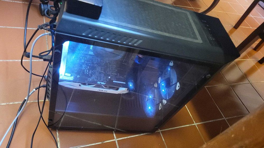 Computer (Tower)437882027697786881