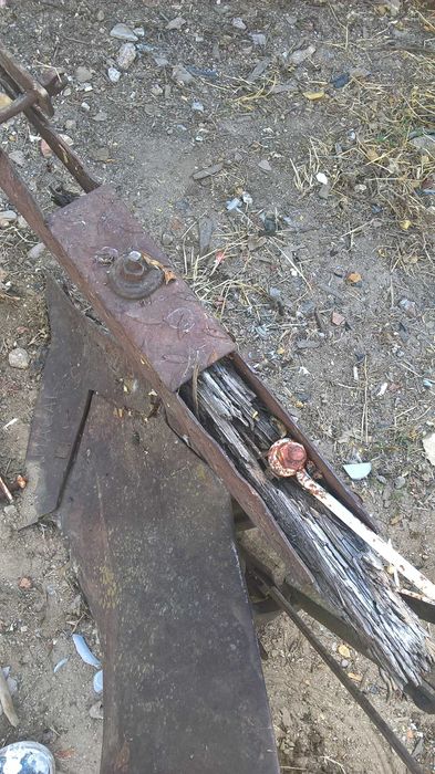 charrua antiga para decorar jardim