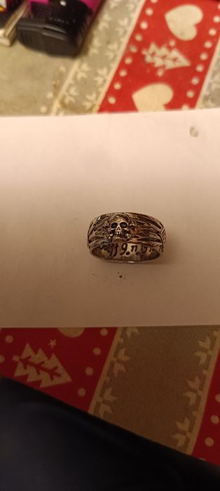 Sygnet trupia czaszka