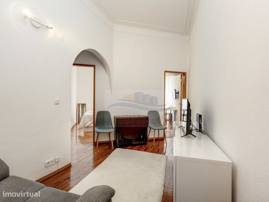 Elegância, Luz Natural e Conforto - T2 Pronto a Habitar na Penha de...