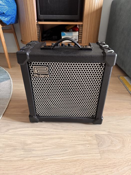 Amplificador Roland Cube 20XL