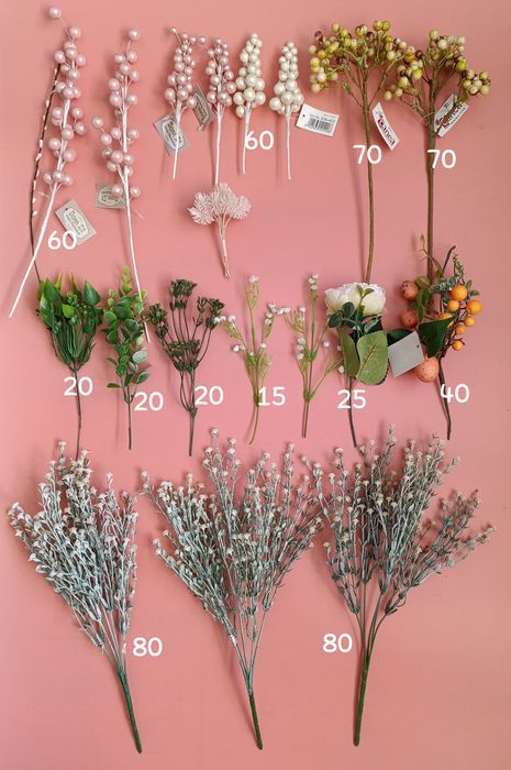 Квіти бутони півонія Ранункулюс пуансетія троянди тюльпан