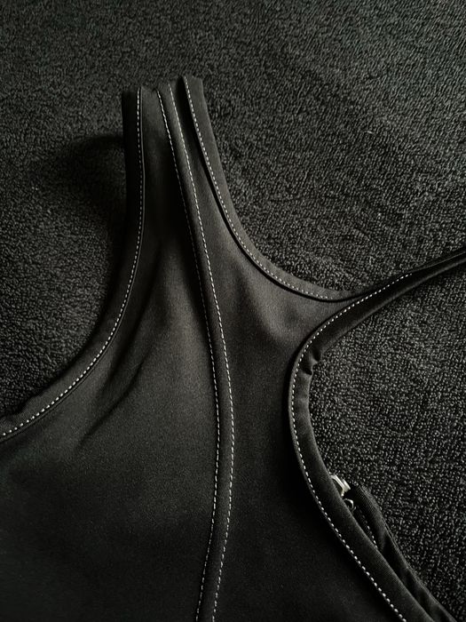 Боді асиметричний maniere de voir