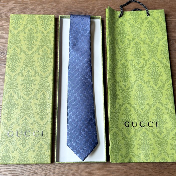 Krawat Gucci z zestawem prezentowym