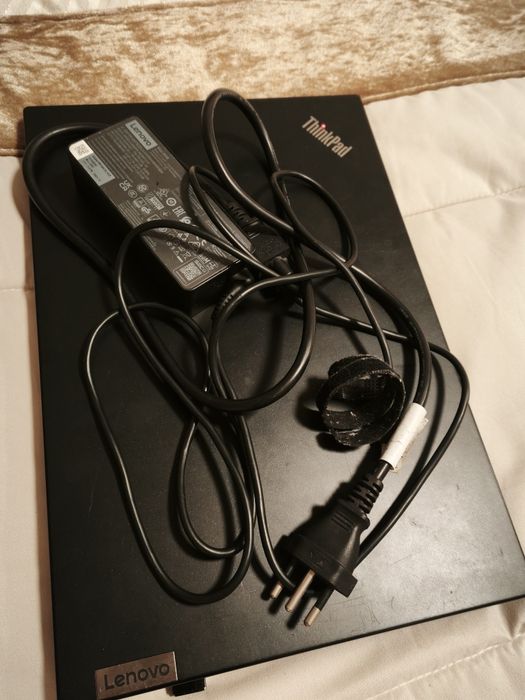 Lenovo ThinkPad Ryzen 5 | SSD 512GB | 8GB RAM | Windows 11