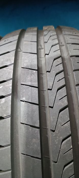 Pneus 185/70/14.