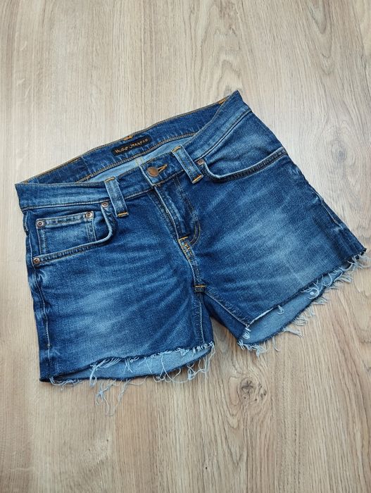 Krótkie szorty jeansowe postrzępione XS z niskim stanem low waist biodrówki przecierane alternative