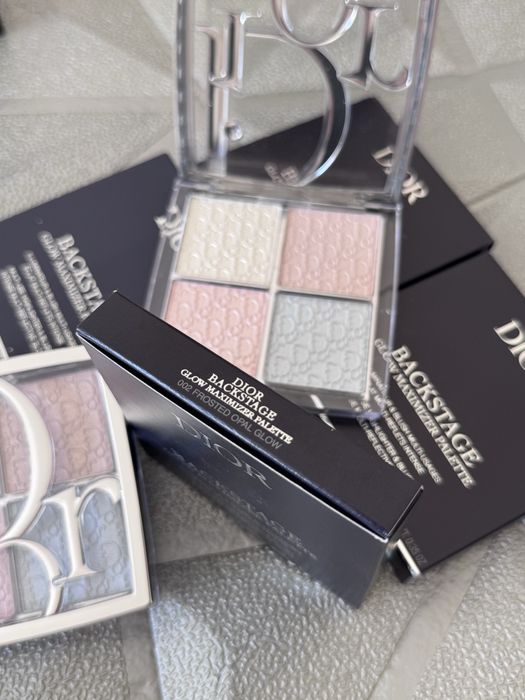 Палетка хайлайтерів Dior 002 frosted opal
