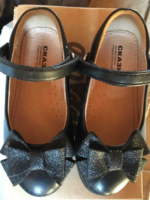 Туфлі на дівчинку