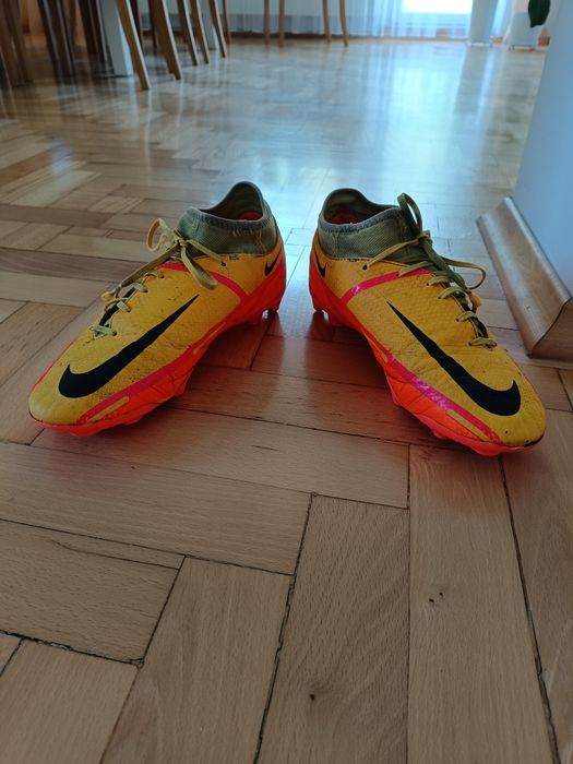 Nike Phantom GT2 rozm. 42,5 buty piłkarskie Nike Phantom GT2 Academy DF Orange