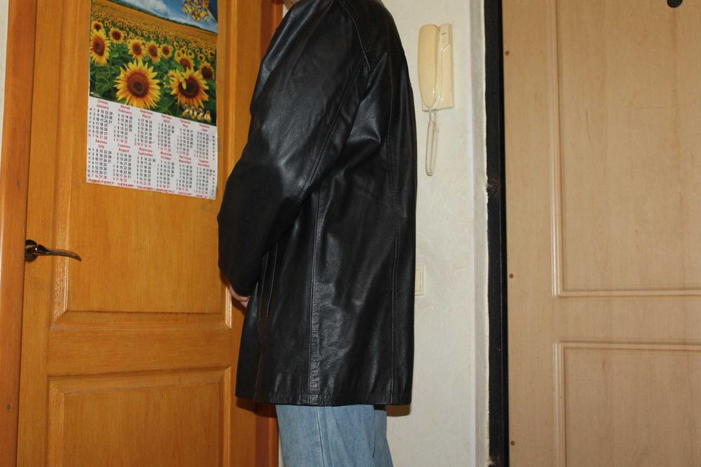 Мужская кожаная куртка Debenhams . Размер XL.52-54.