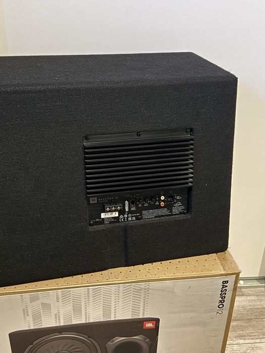 Subwoofer samochodowy Jbl basspro 12 jak nowy pełny zestaw