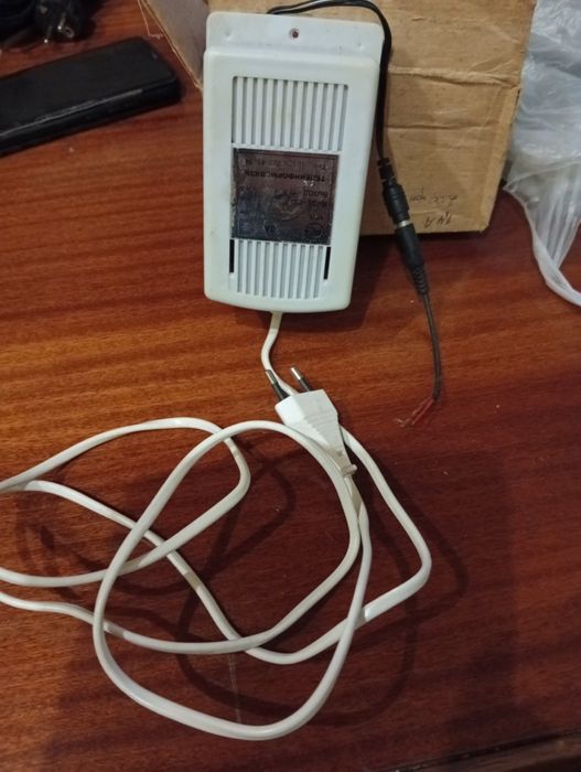 Продам Блок питания