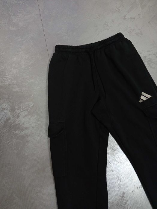 Męskie spodnie dresowe Adidas XS
