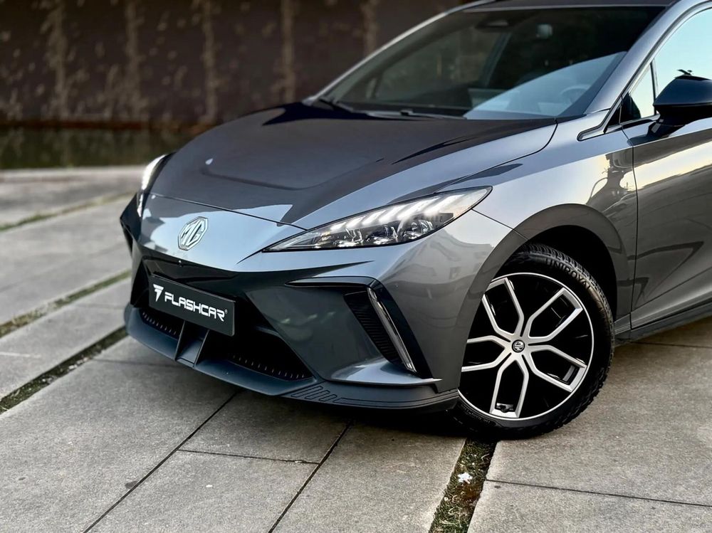 MG MG4 64 kWh Luxury foto 3