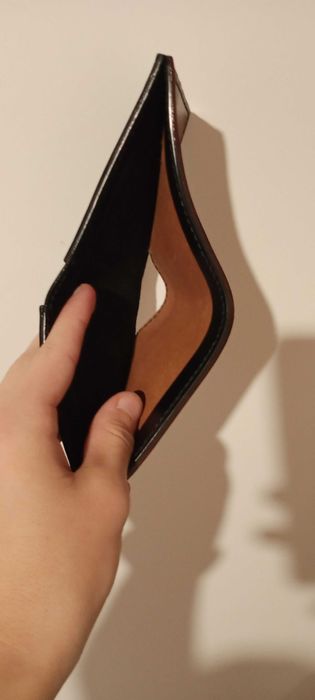 sprzedaż portfeli ze skóry naturalnej