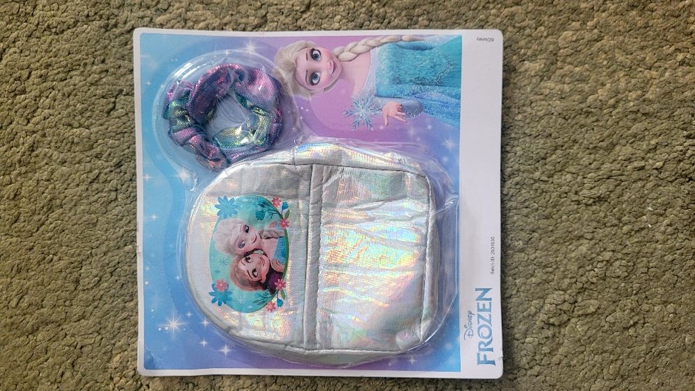 Kraina lodu (Frozen) gazetka z zabawkami