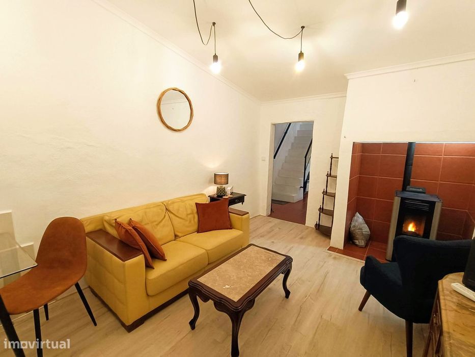 Elegant Turn-Key 2-Bed w/ Stunning Roof Terrace in Estremoz, Alentejo