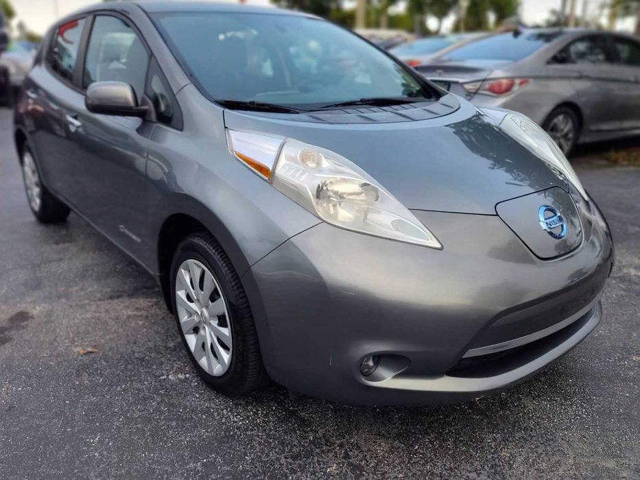 Nissan LEAF SL      2015