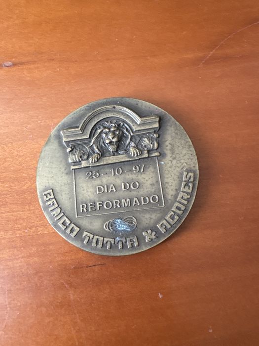 Medalha do banco Totta e açores Dia do Reformado 25-10-97