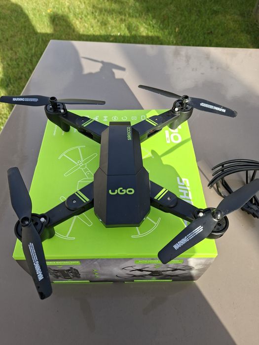 Dron uGo Sirocco