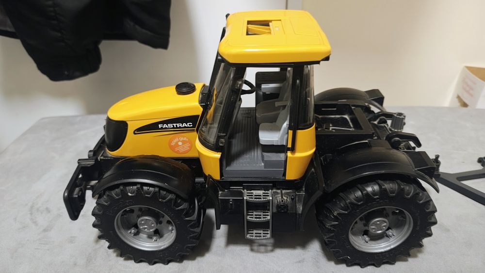 Bruder traktor jcb