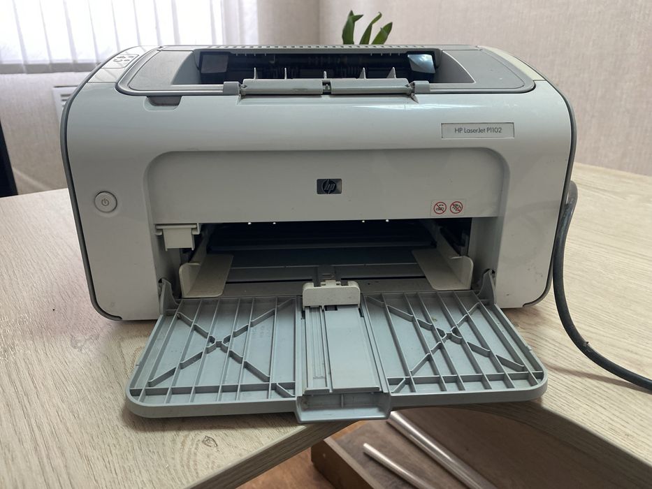 Принтер HP LaserJet P1102 / Лазерний монохромний друк / 600x600 dpi бв