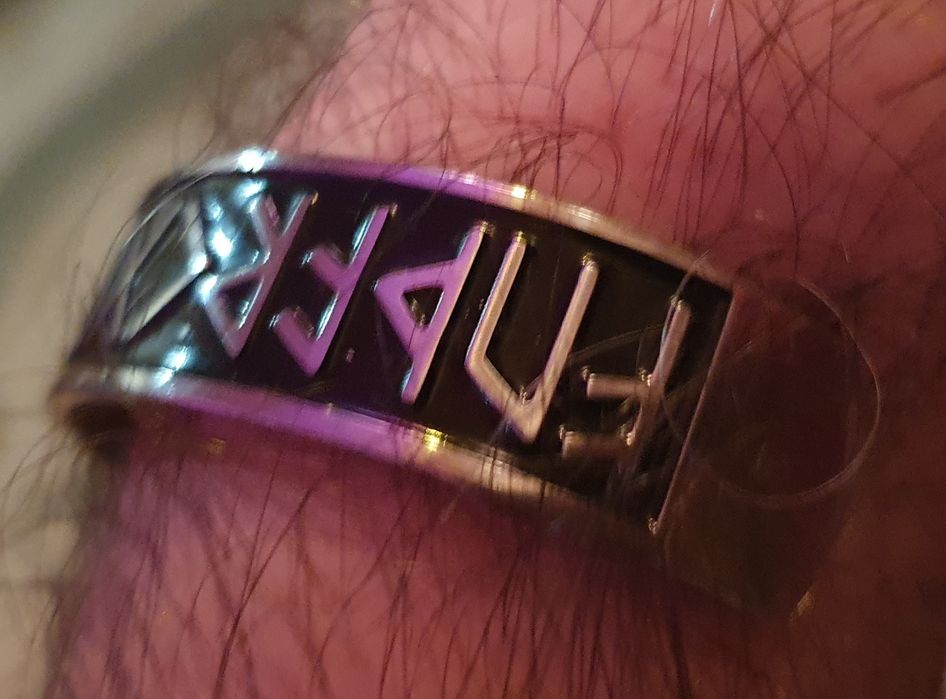 Магические Руны. Оберег ! Красивая, массивная вещь Отличный подарок.