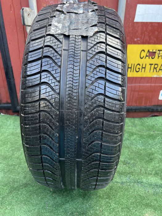 *Opona Pirelli Cinturato 225/45/17 pojedynka