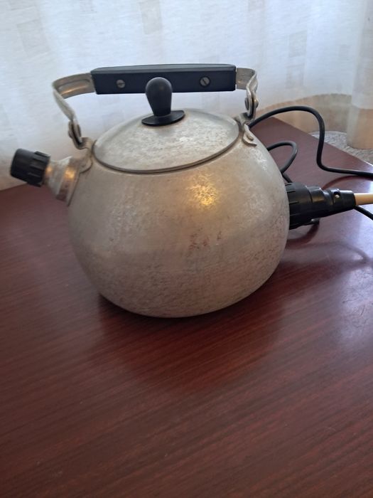 Чайник электро.3литра.