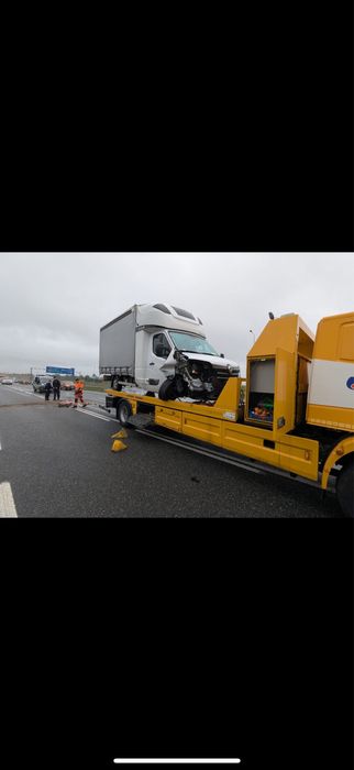 Pomoc drogowa laweta holwanie tir bus maszyny  24/7 budowlane