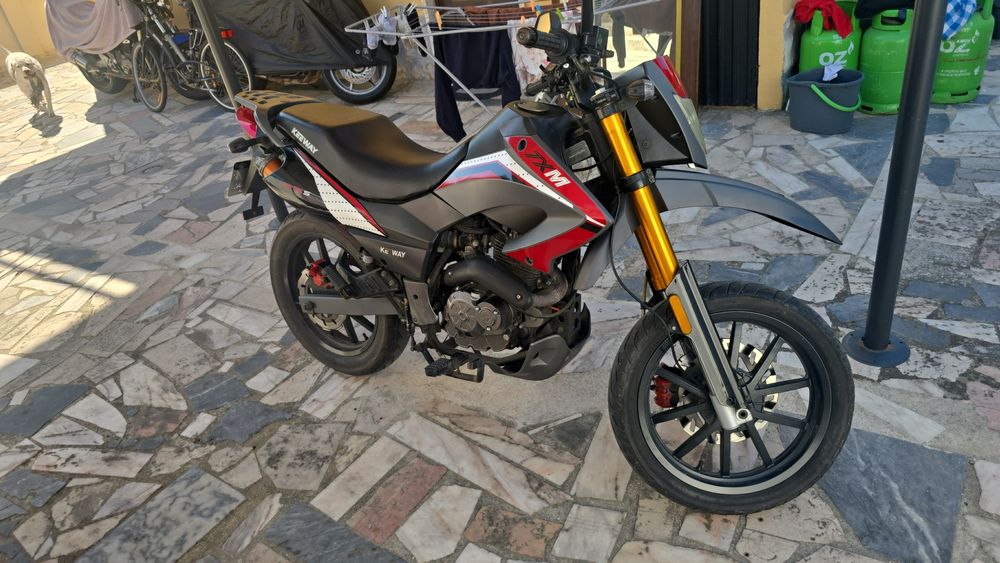 Moto  Keeway TXM 125 S