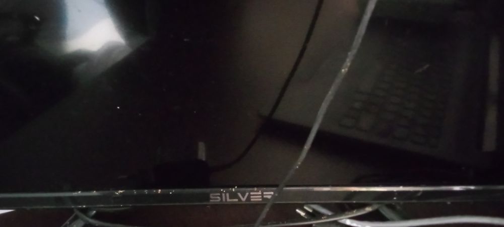 2 TVs: one is a Samsung brand and the other is a generic brand64285920359937121