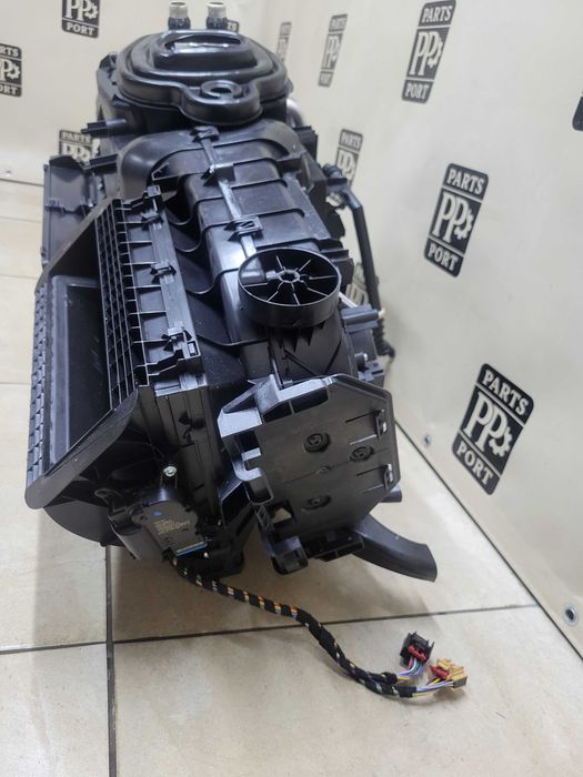 Корпус пічки в зборі корпус печки в сборе Volkswagen Atlas 2024 2025 2026