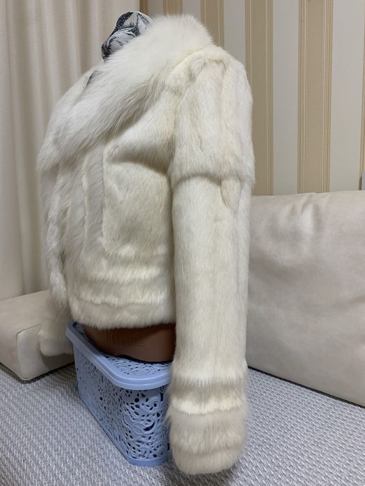 Шубка из меха кролика. 2500 грн