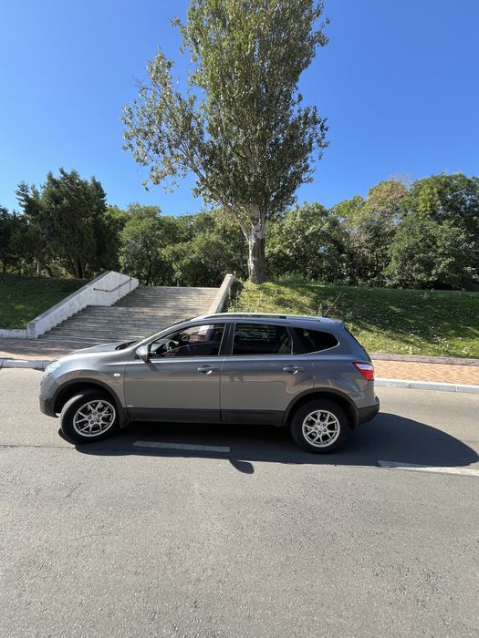 Nissan Qashqai +2